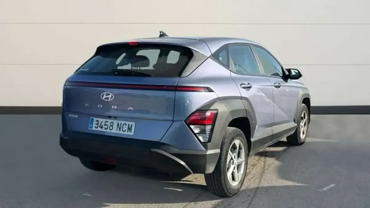 Usado Hyundai Kona 101 CV (74 kW) 2025 Azul SUV