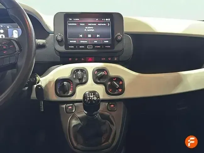 Używany Fiat Panda 70 KM (51 kW) 2024 Czerwony Hatchback