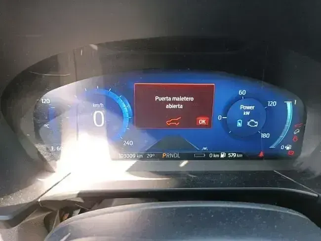 Usado Ford Kuga ST-Line X 225 CV (165 kW) 2023 Gris SUV