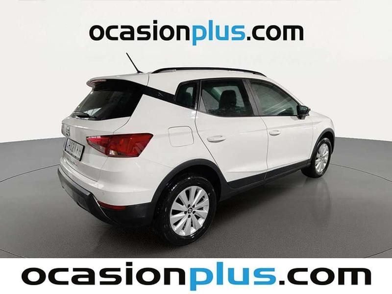 Usado Seat Arona Ecomotive 95 CV (69 kW) 2019 Blanco SUV
