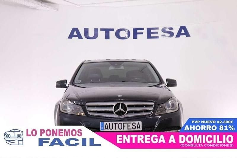 Usado Mercedes C200 136 CV (100 kW) 2011 Negro Berlina