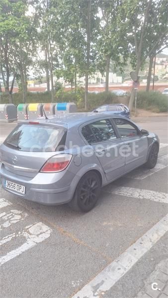 Gris / plata Usado 2005 Opel Astra Cosmo Berlina | 2100 € (Super precio) - Imagen 1/4