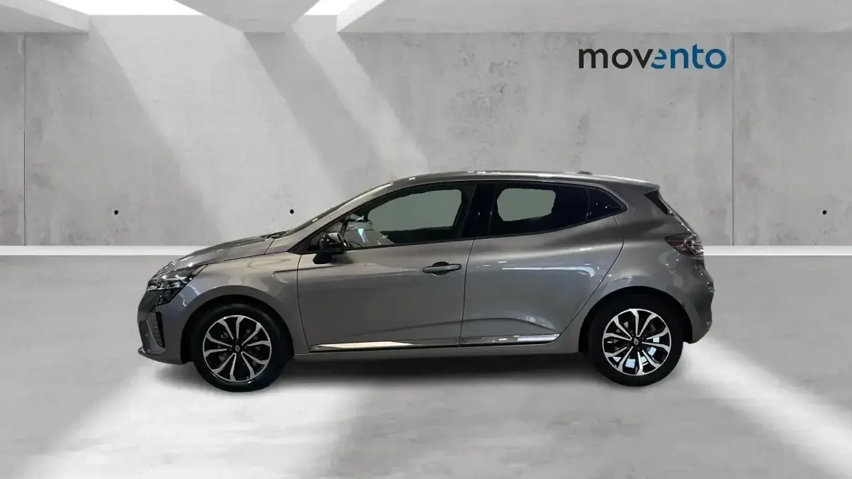 Usado Renault Clio V Techno 100 CV (73 kW) 2025 Gris Berlina