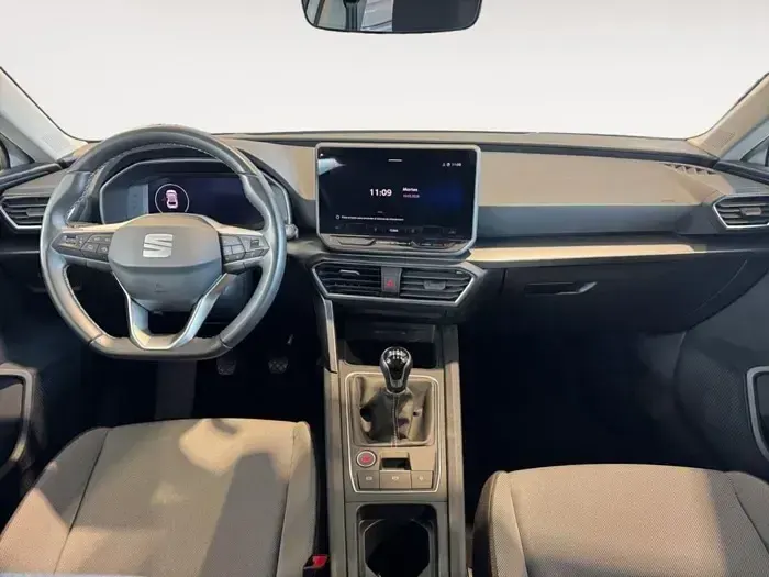 Usado Seat Leon Style 116 CV (85 kW) 2025 Gris