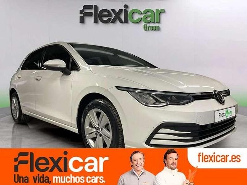 Beige Usado 2022 VW Golf VIII Life Berlina | 16.390 € (Super precio) - Imagen 1/4