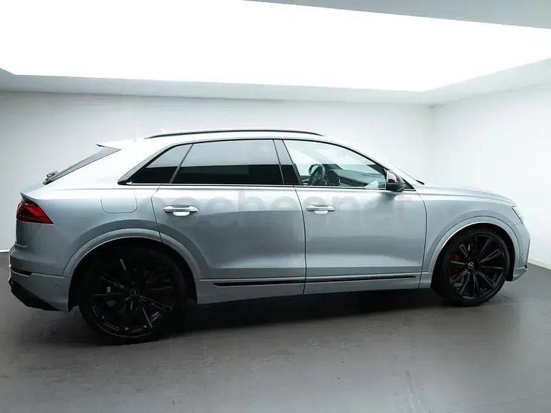 Usado Audi Q8 Sport 490 CV (360 kW) 2025 Gris / plata SUV