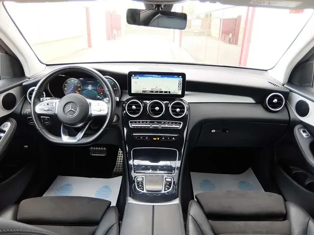 Używany Mercedes GLC300 245 KM (180 kW) 2021 Szary Coupe