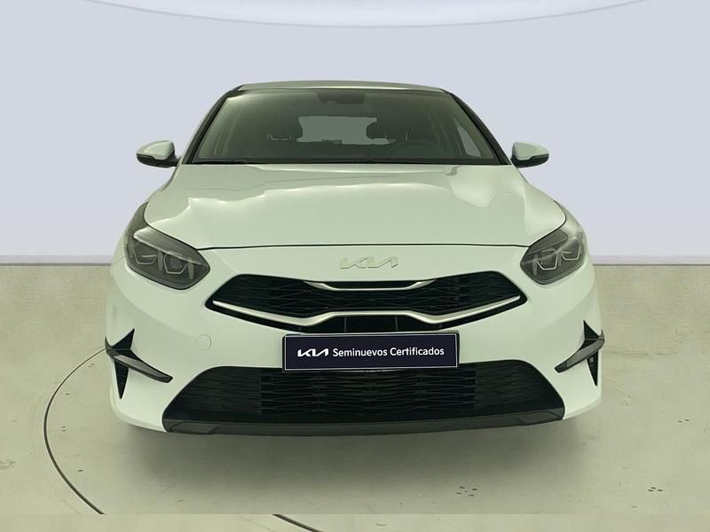 Usado Kia Ceed 100 CV (73 kW) 2022 Blanco Utilitario