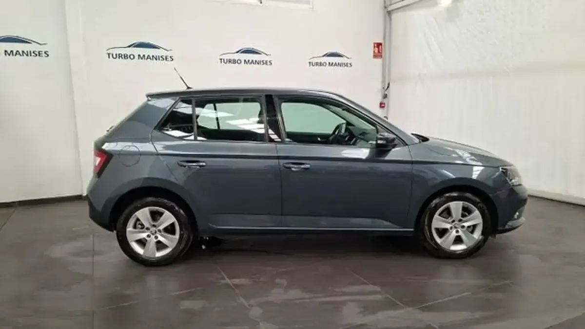 Usado Skoda Fabia Active 95 HP (69 kW) 2018 Cinzento Citadino