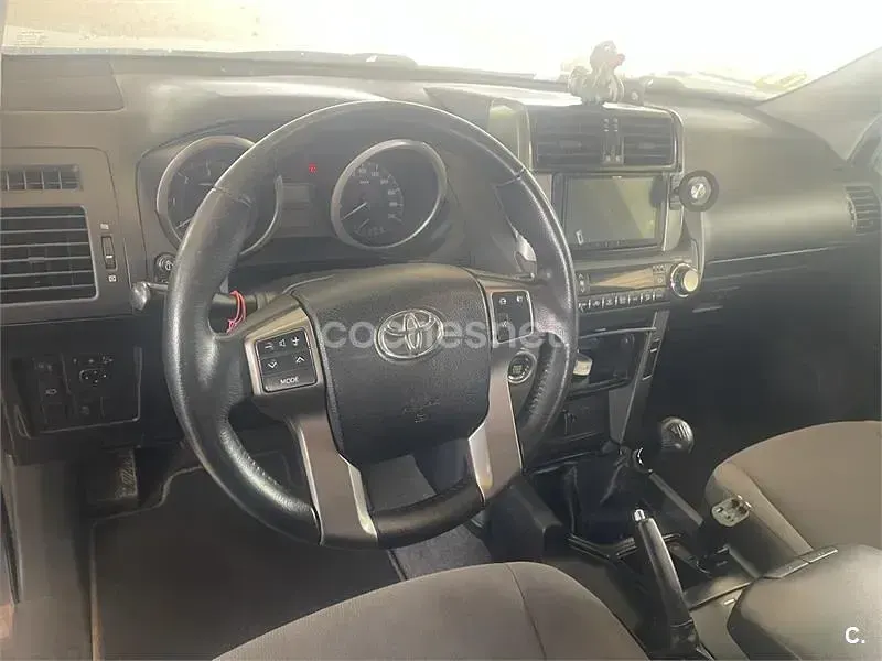 Usado Toyota Land Cruiser 173 CV (127 kW) 2010 Gris / plata SUV