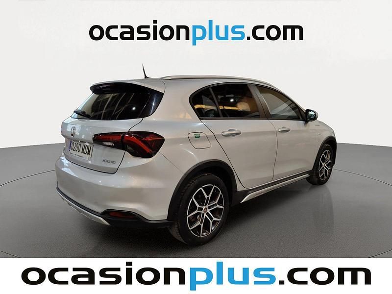 Begagnad Fiat Tipo Cross 131 HK (96 kW) 2023 Grå Halvkombi