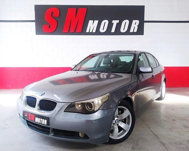 Usado BMW 530 Shadowline 218 CV (160 kW) 2004 Gris / plata Berlina