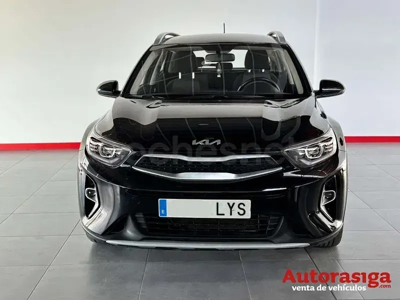 Usado Kia Stonic 84 CV (61 kW) 2022 Negro SUV