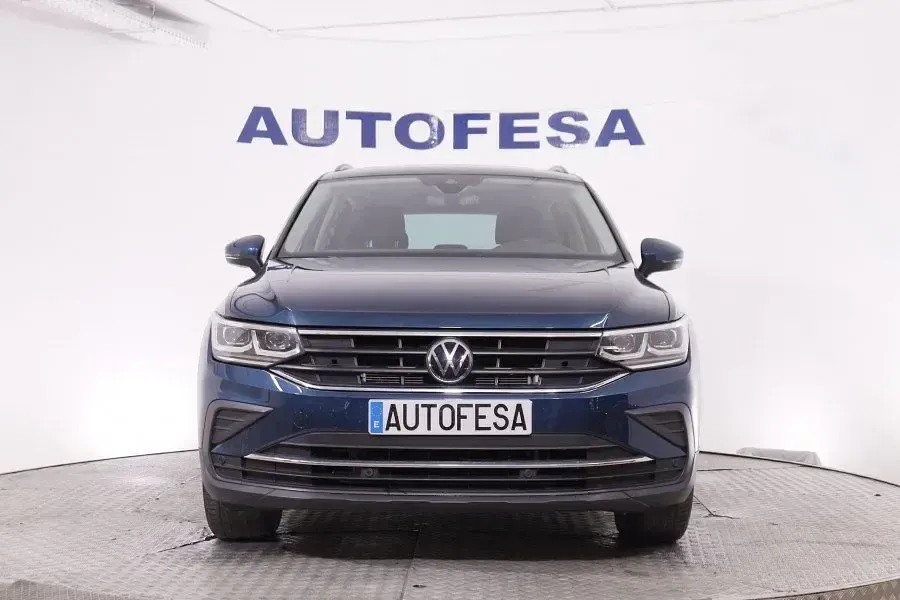Usado VW Tiguan Life 150 CV (110 kW) 2022 Azul SUV