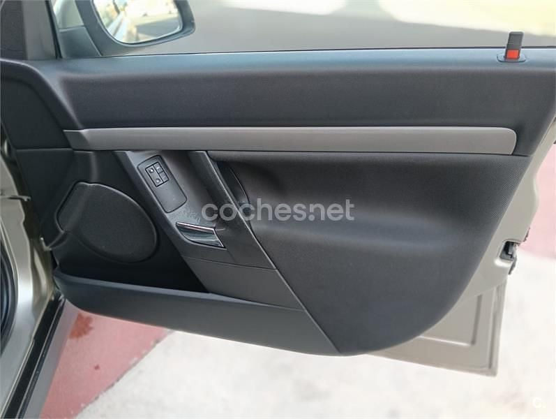 Gris / plata Usado 2003 Opel Vectra Comfort Berlina | 2400 € (Precio justo) - Imagen 1/2