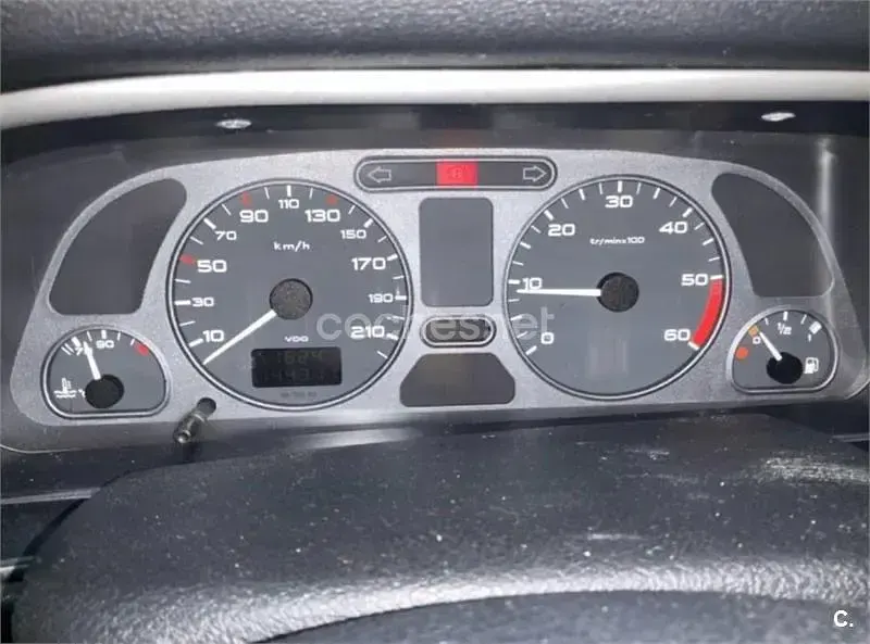 Usado Peugeot 306 71 CV (52 kW) 2001 Gris / plata Berlina