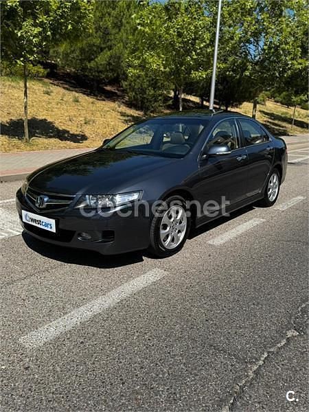 Negro Usado 2007 Honda Accord Executive Berlina | 6990 € (Precio justo) - Imagen 1/4