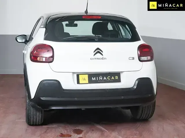 Usado Citroën C3 Feel 102 CV (75 kW) 2021 Blanco Utilitario
