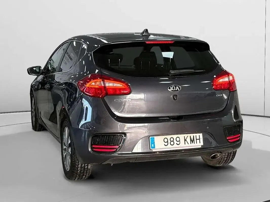 Usado Kia Ceed GT 90 CV (66 kW) 2018 Negro Utilitario