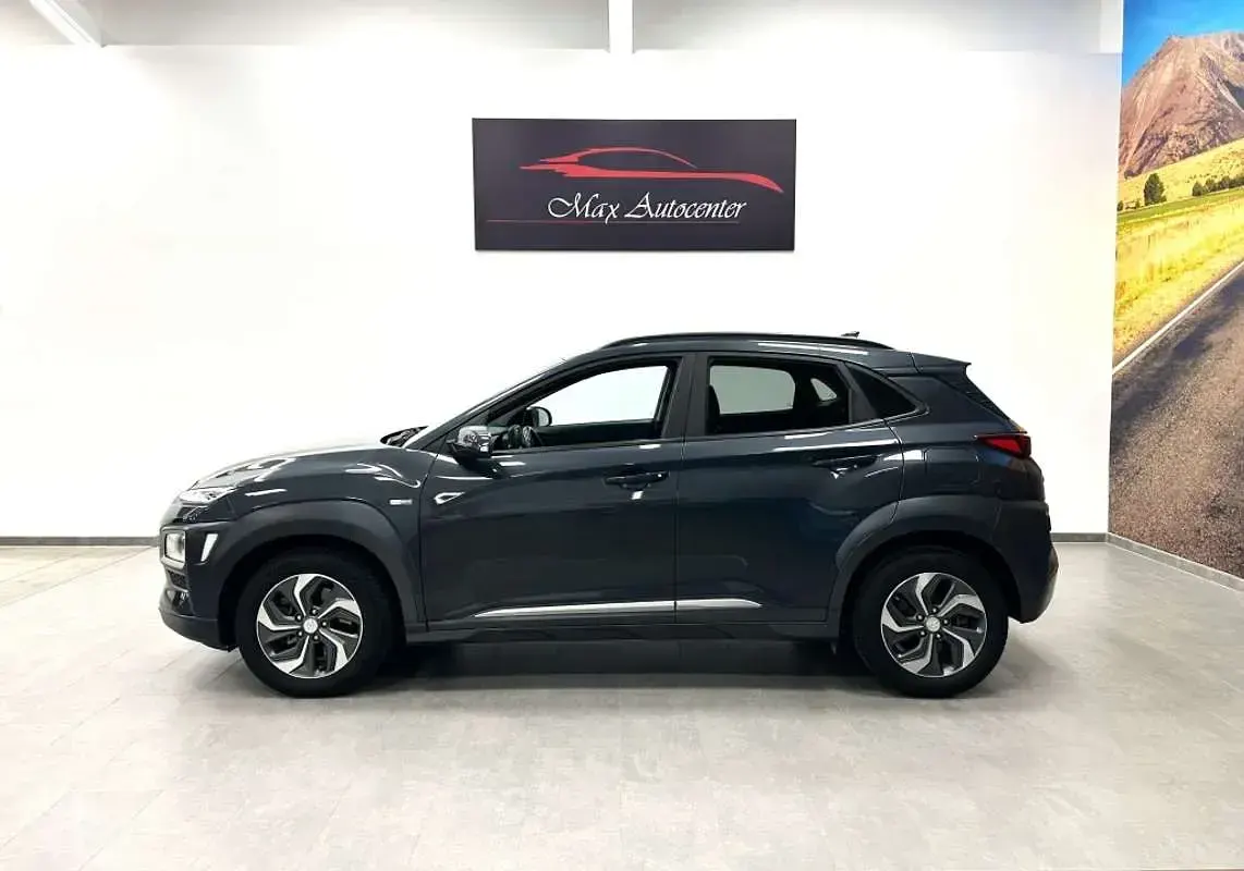 Usado Hyundai Kona 141 CV (103 kW) 2020 Gris / plata SUV