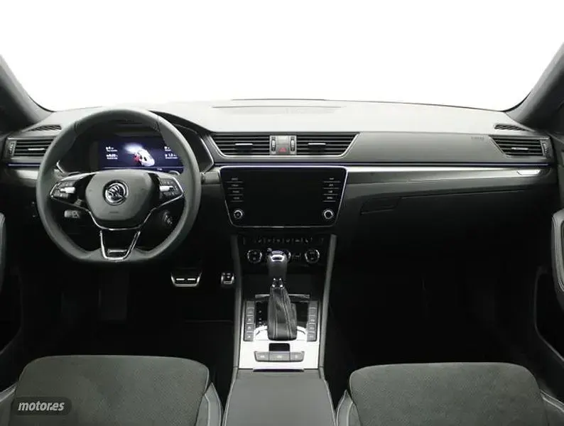 Usado Skoda Superb SportLine 218 CV (160 kW) 2024 Rojo Berlina