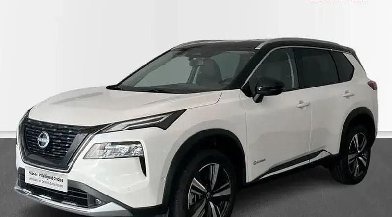 Nuevo Nissan X-Trail Tekna 204 CV (150 kW) 2025 Lunar white galaxy black SUV