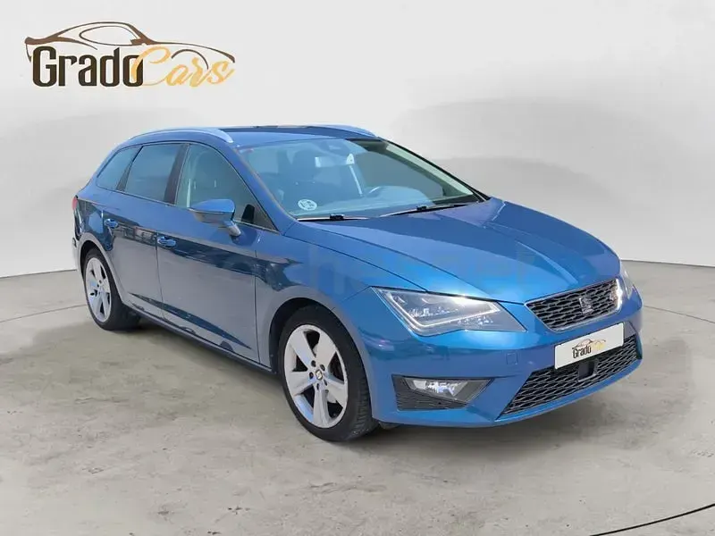 Usado Seat Leon FR 150 CV (110 kW) 2015 Azul Familiar