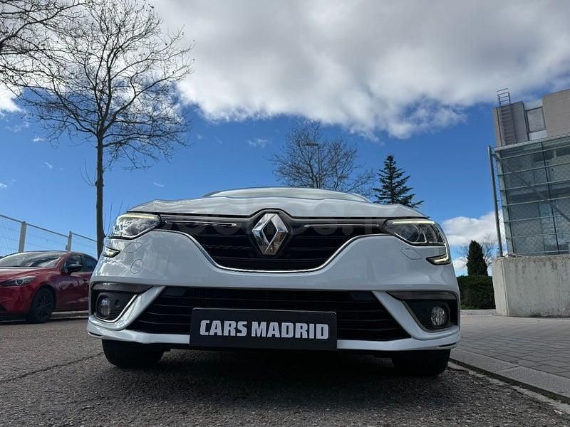 Usado Renault Mégane IV Bose Edition 140 CV (102 kW) 2019 Blanco Berlina