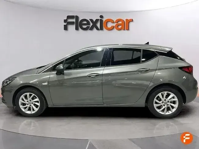 Usado Opel Astra Dynamic 150 CV (110 kW) 2019 Gris Berlina