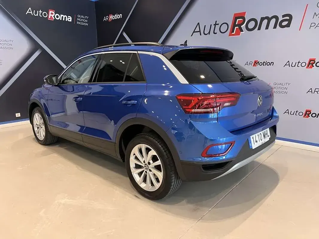 Usado VW T-Roc Life 150 CV (110 kW) 2023 Azul SUV