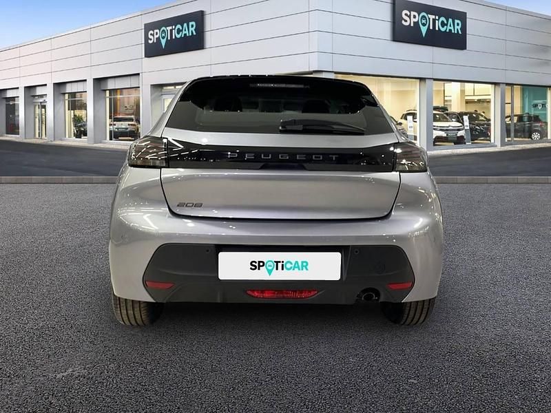 Usado Peugeot 208 Active 100 CV (73 kW) 2024 Gris Utilitario