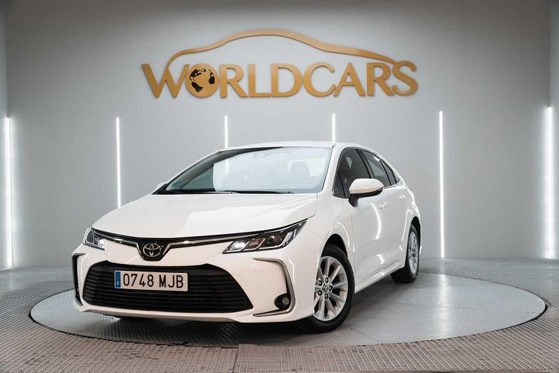 Usado Toyota Corolla Active 122 CV (89 kW) 2022 Blanco Berlina