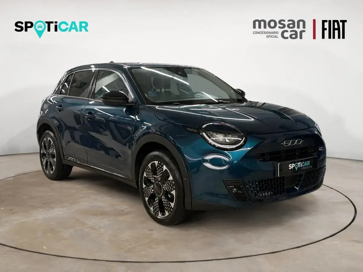 Usado Fiat 600 La Prima 110 CV (80 kW) 2025 Verde oceano SUV