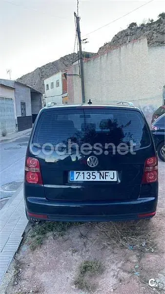 Usado VW Touran Highline 140 CV (102 kW) 2007 Negro Monovolumen