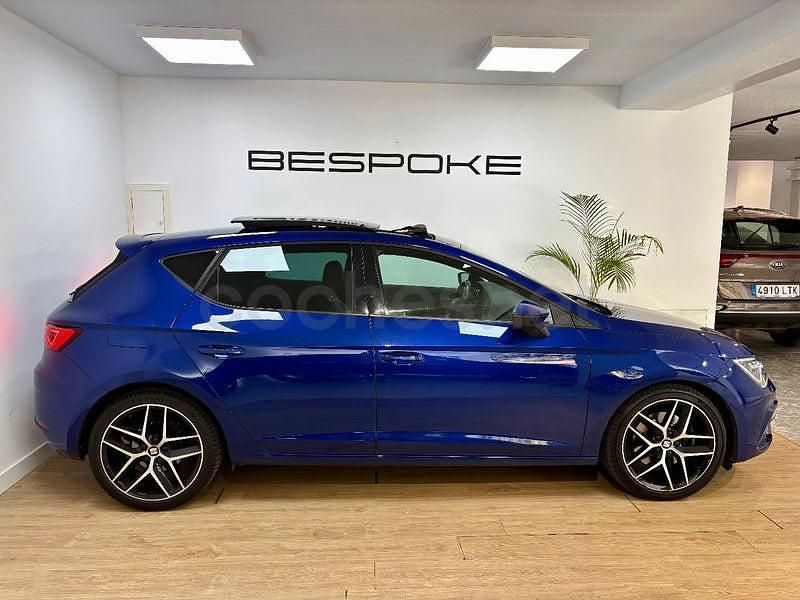 Usado Seat Leon FR 150 CV (110 kW) 2020 Azul Berlina