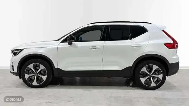 Usado Volvo XC40 Plus 2024 Blanco SUV