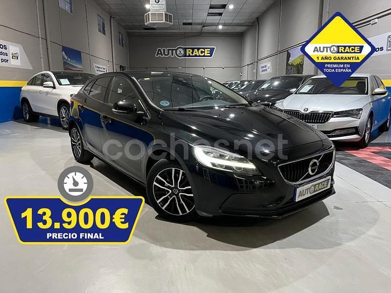 Negro Usado 2019 Volvo V40 Momentum Berlina | 13.900 € (Precio justo) - Imagen 1/4