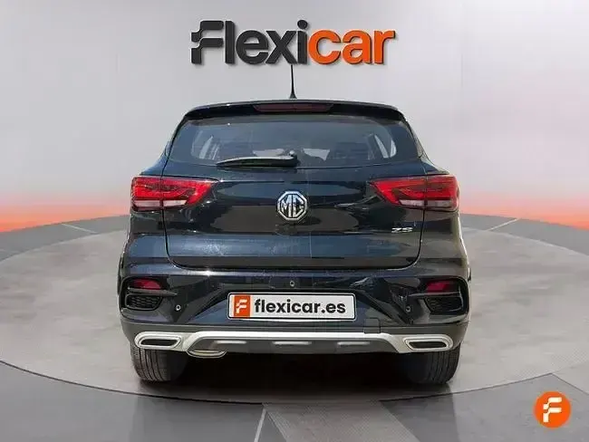 Usado MG ZS Comfort 106 CV (77 kW) 2023 Negro SUV