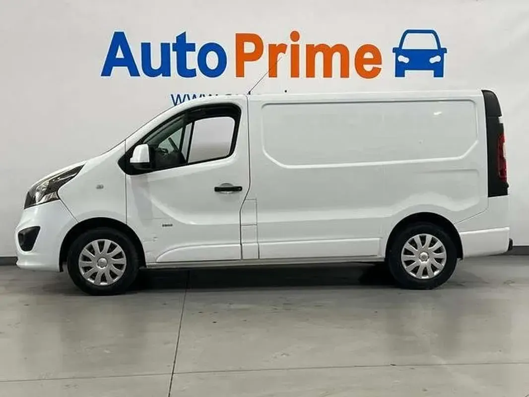 Usado Opel Vivaro Expression 120 CV (88 kW) 2017 Blanco Monovolumen