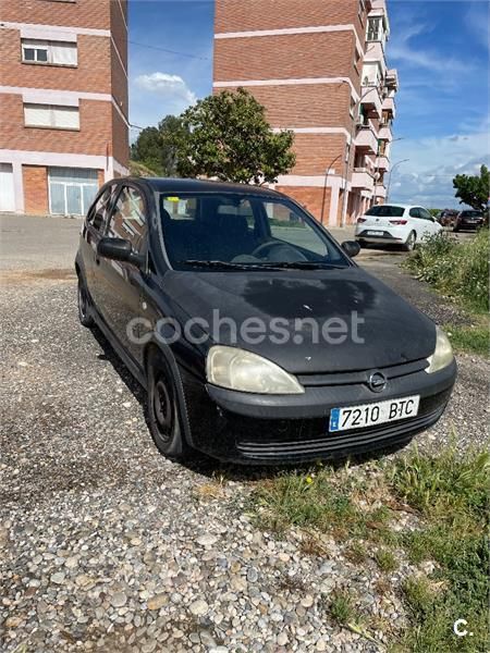 Negro Usado 2002 Opel Corsa Club Berlina | 1500 € (Precio justo) - Imagen 1/3