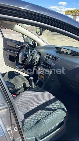 Begagnad Citroën C4 110 HK (80 kW) 2006 Blå Sedan