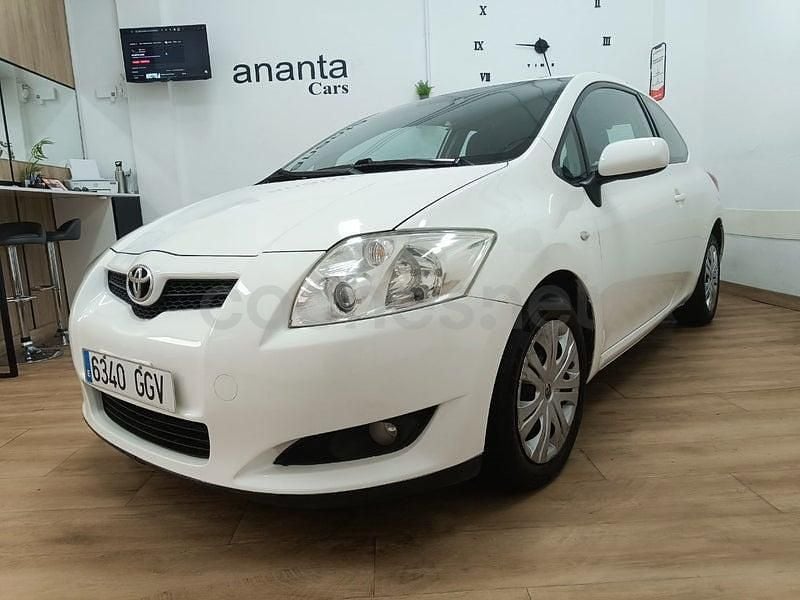 Usado Toyota Auris Luna 124 CV (91 kW) 2008 Blanco Utilitario