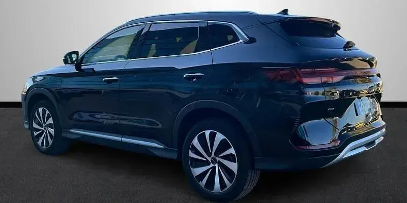 Usado BYD Seal U Design 324 CV (238 kW) 2025 Negro SUV