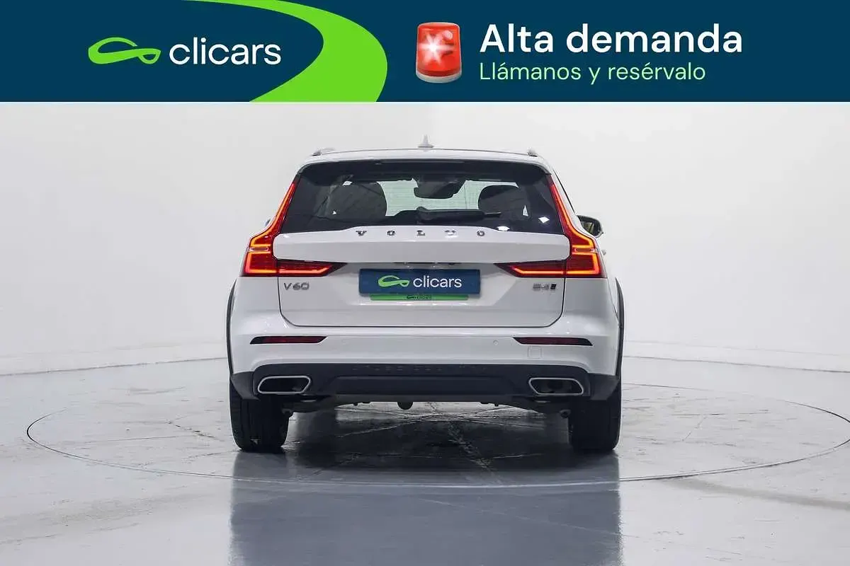 Usado Volvo V60 CC Pro 197 CV (144 kW) 2021 Blanco Familiar
