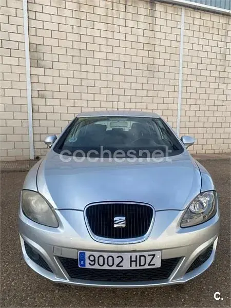 Usado Seat Leon Reference 105 CV (77 kW) 2011 Blanco Utilitario