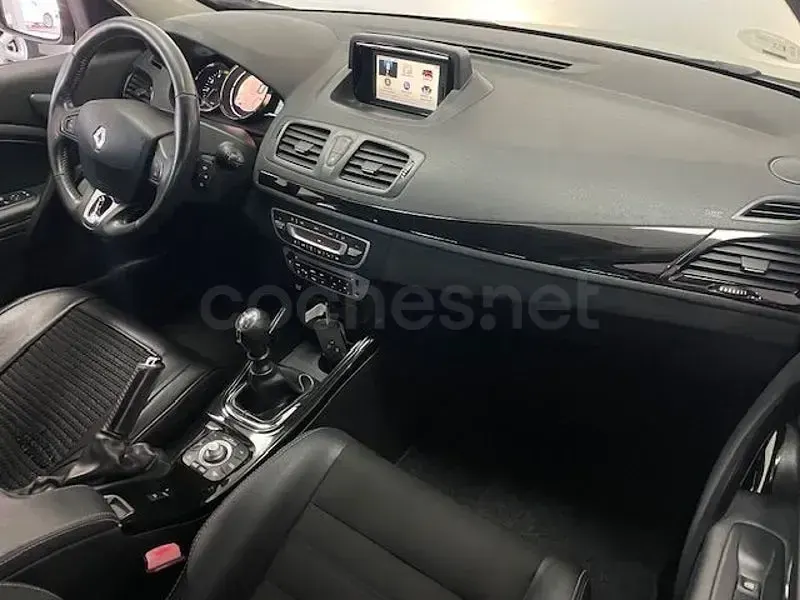 Usado Renault Mégane III Bose Edition 110 CV (80 kW) 2014 Blanco Berlina