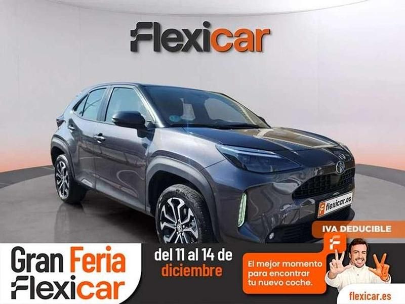 Gris Usado 2024 Toyota Yaris Cross Active SUV | 21.990 € (Buen precio) - Imagen 1/4