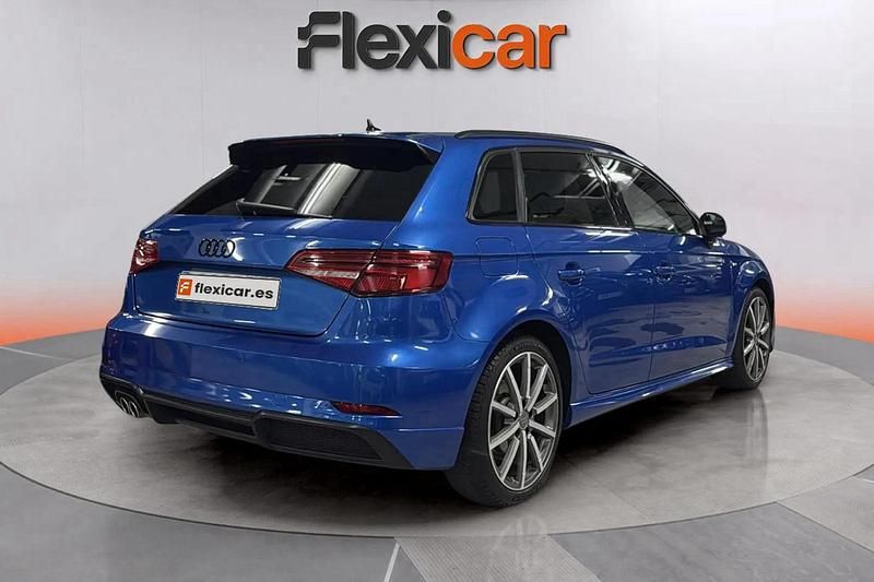 Usado Audi A3 Premium 150 CV (110 kW) 2019 Azul Berlina