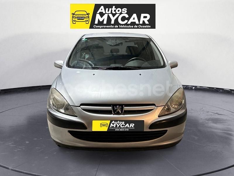 Usado Peugeot 307 90 HP (66 kW) 2002 Cinzento Sedan
