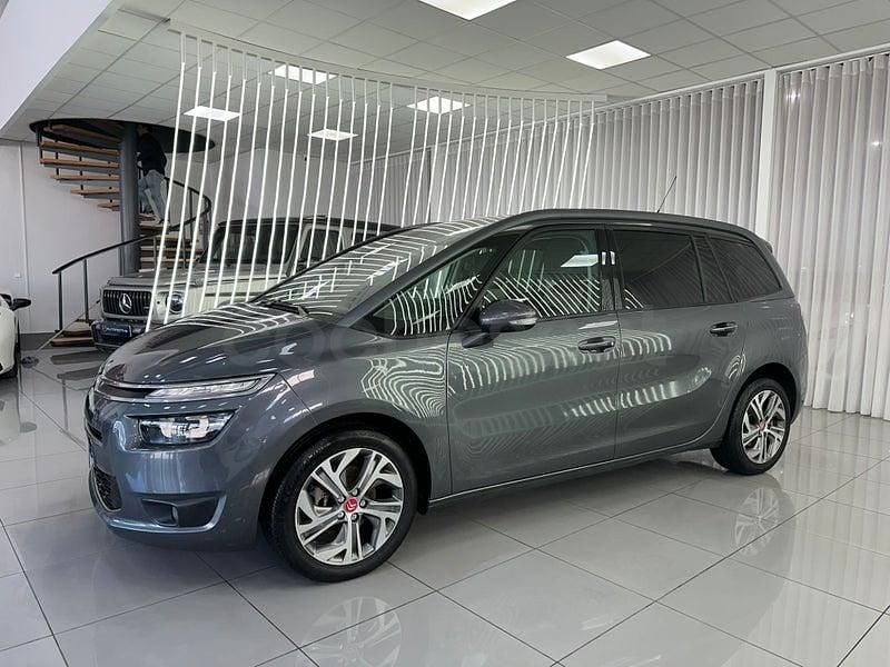 Usado Citroën Grand C4 Picasso Shine 120 CV (88 kW) 2016 Gris / plata Monovolumen